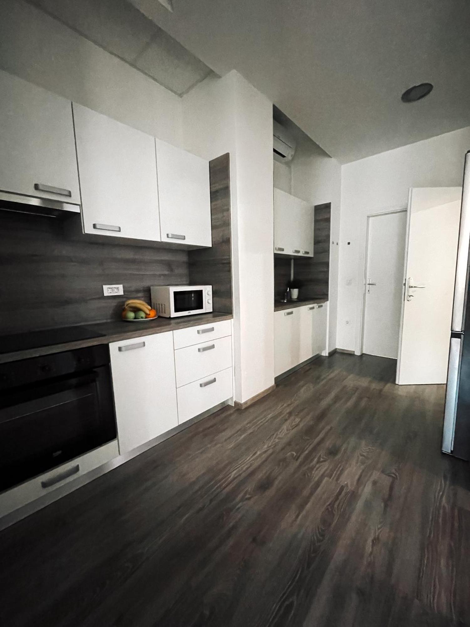Apartment Kino Lubiana Esterno foto