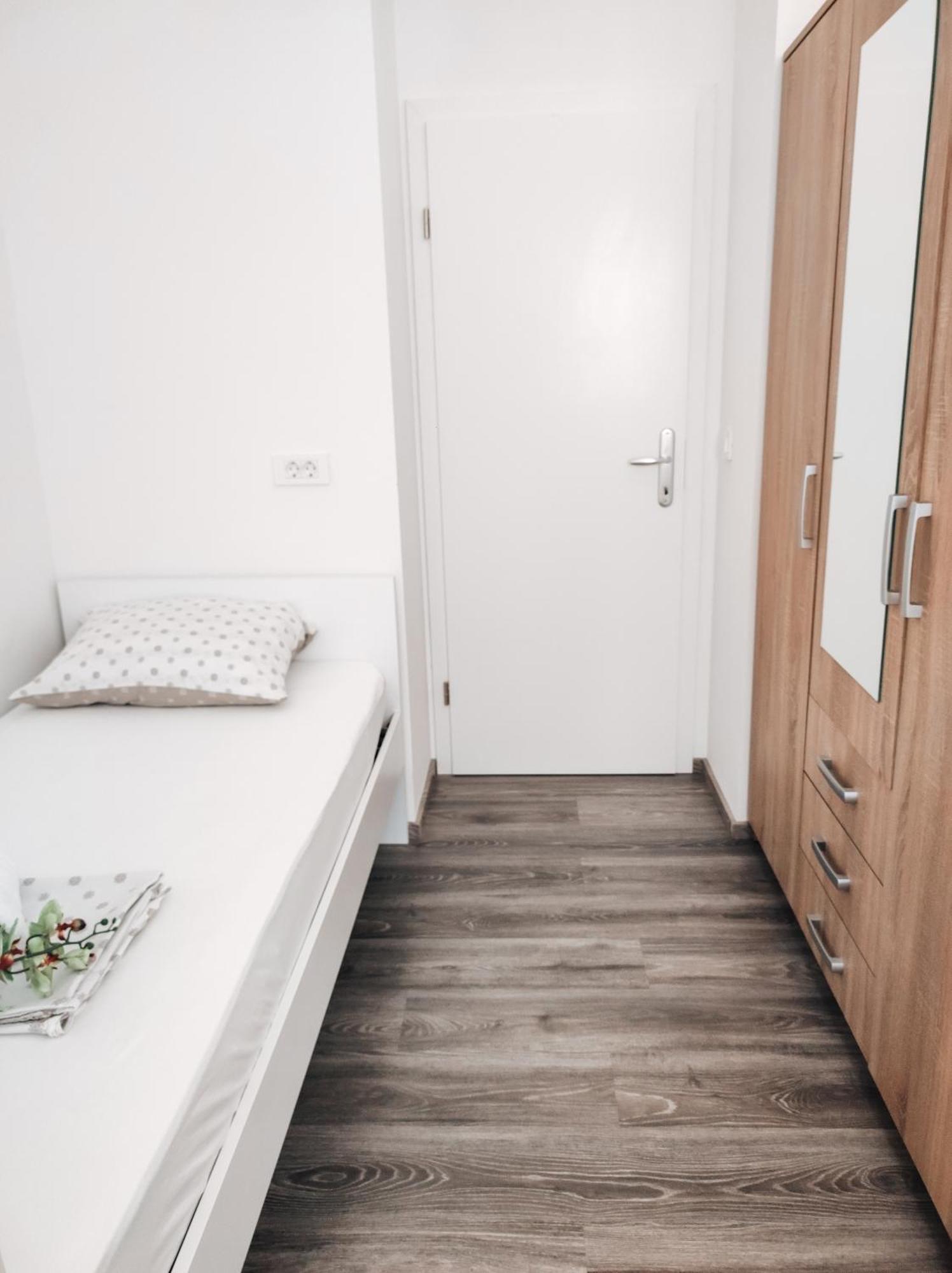 Apartment Kino Lubiana Esterno foto
